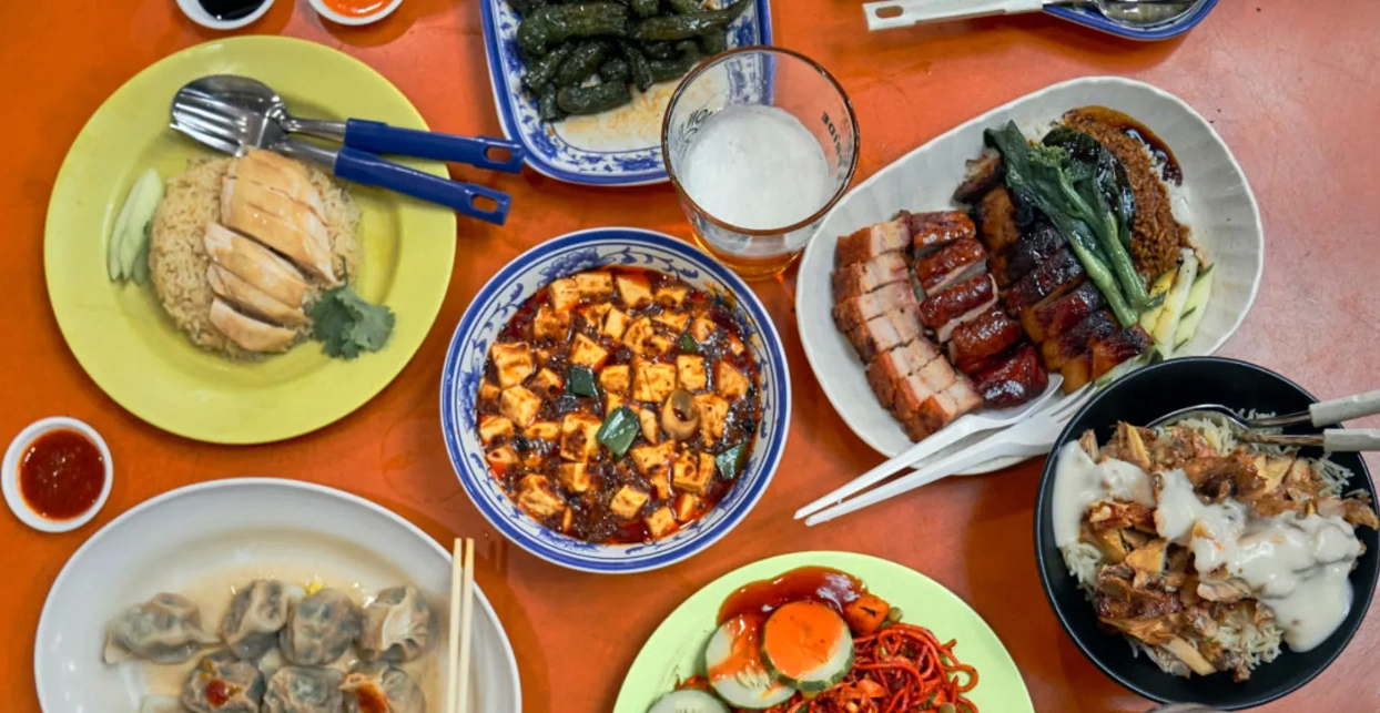 Khám Phá Ẩm Thực Singapore — Thiên Đường Hawker Culture & Đặc Sản Không Thể Bỏ Qua