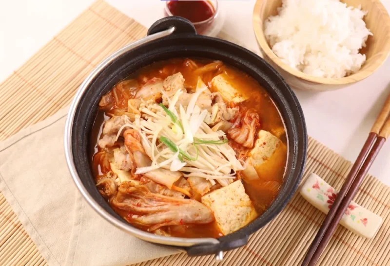 Kimchi Hàn Quốc: Cách Làm Kimchi Cải Thảo Chuẩn Vị & Lợi Ích Sức Khỏe