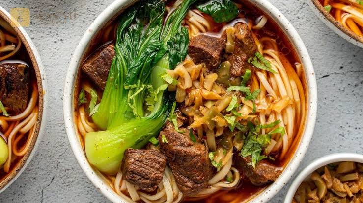 Mì Trung Hoa Các Loại: Mì Bò Lan Châu, Mì Đen Bắc Kinh, Wonton Mì & Bí Quyết Nấu Chuẩn Vị